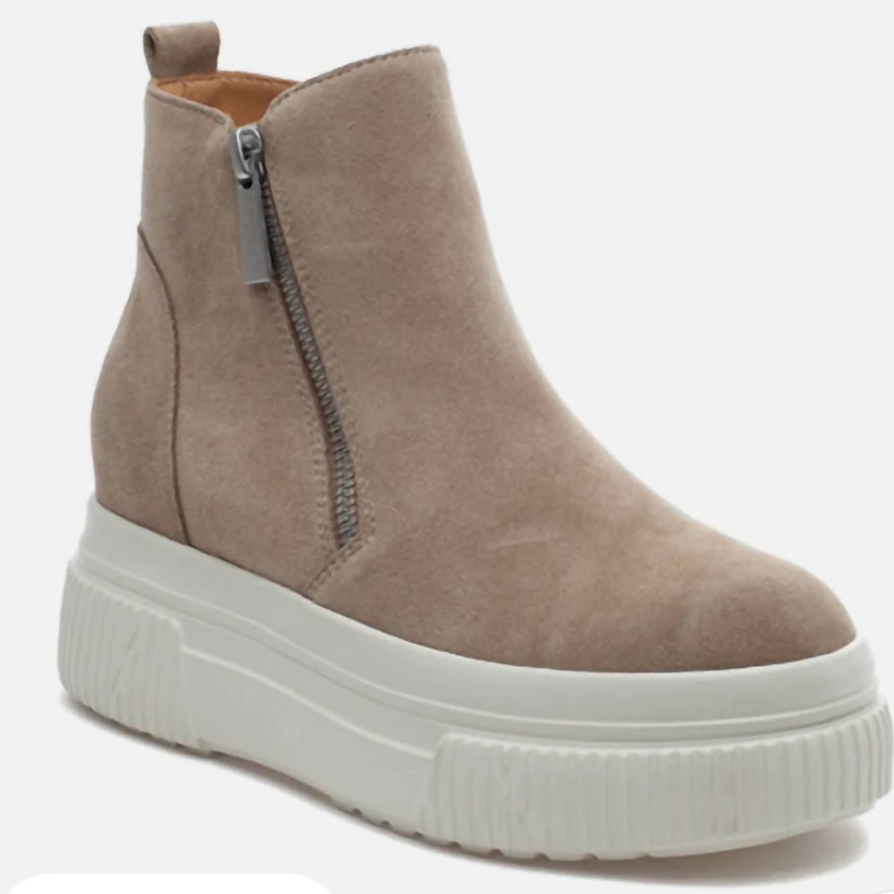 J/SLIDES brand new 
Wyona Waterproof Hidden Wedge Sneaker